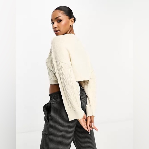 Pull&Bear | Cable Knit Crop Sweater - Picture 3 of 11
